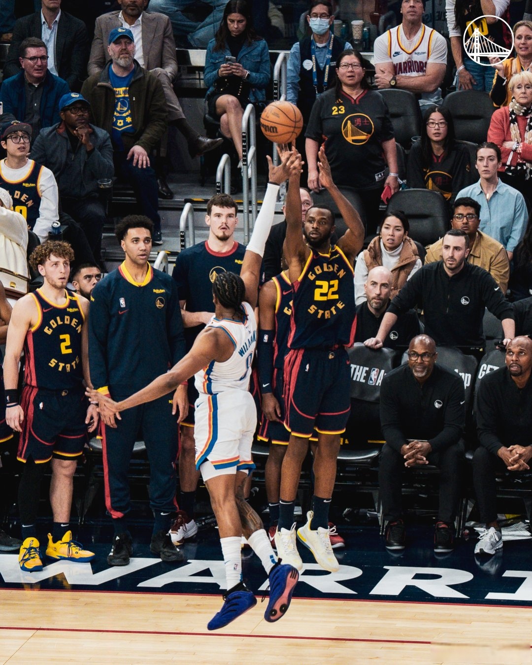 爵士逆转福建队，库里状态火热