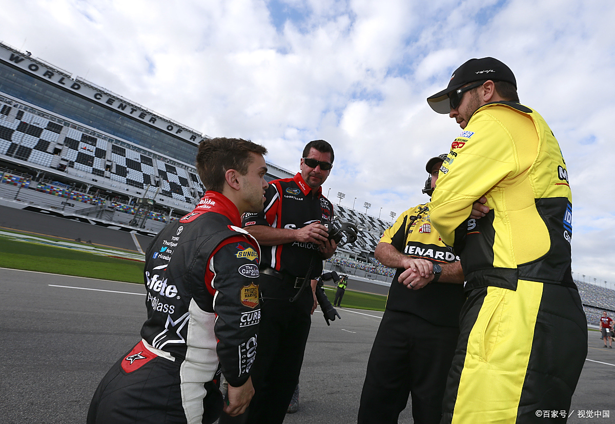 迈凯伦险胜红牛车队，佩雷兹点燃赛场