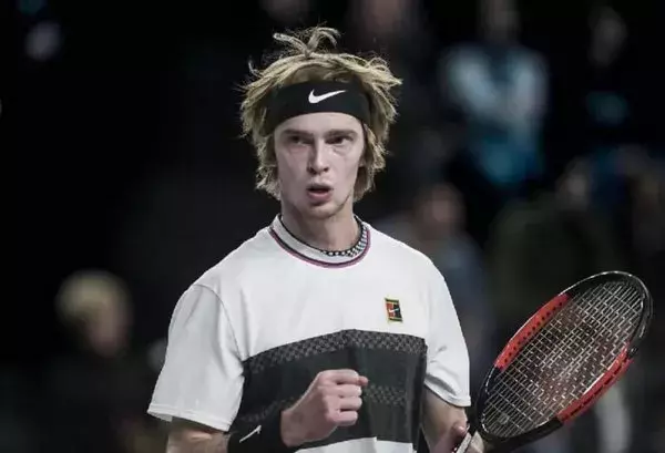 开云官网-横琴队球迷支持精神令人感动