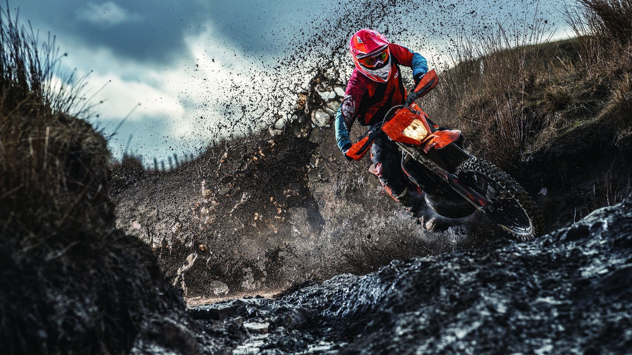 西决生死战之夜，库里关键节点连续得分，勇士王朝的终极证明